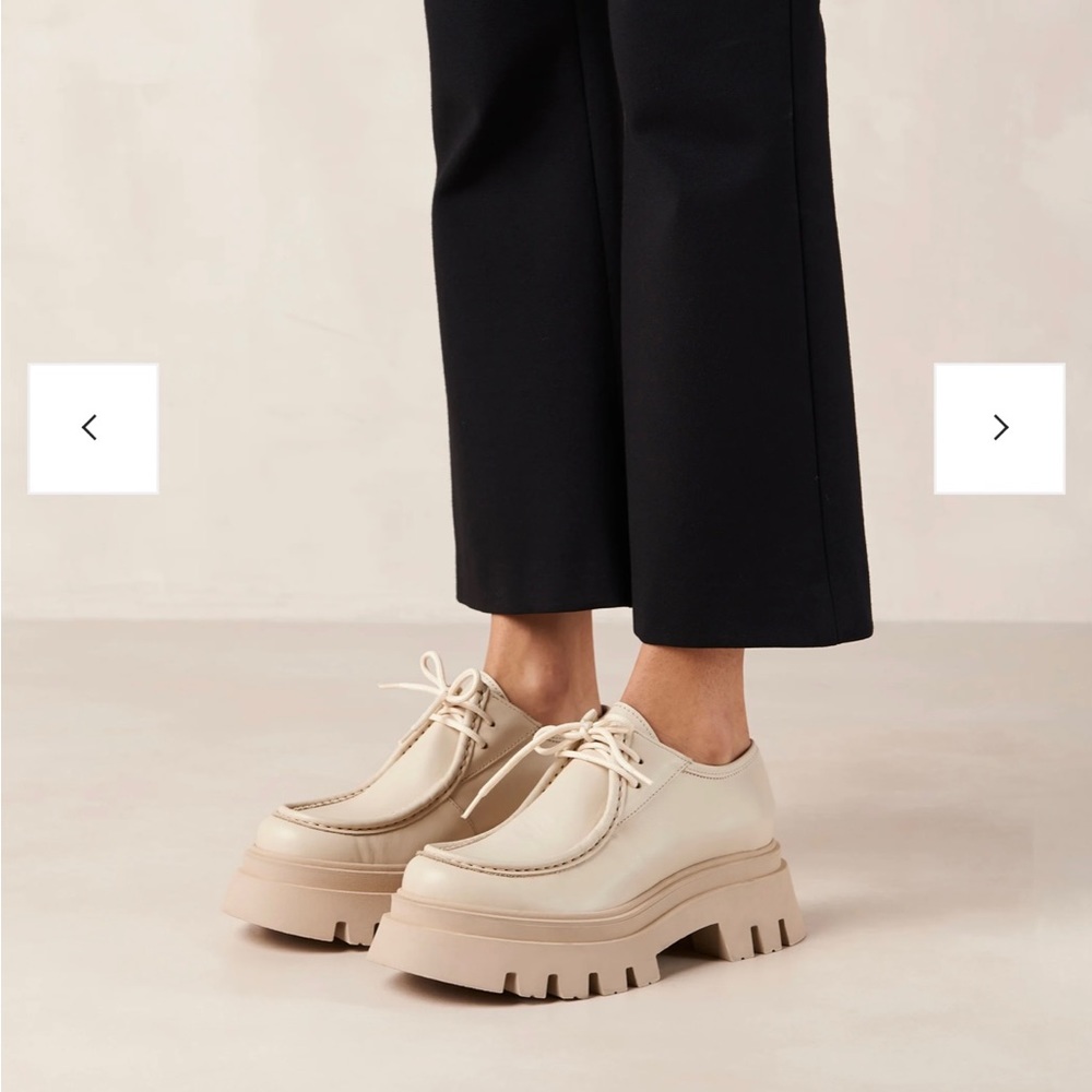 Alohas Tycoon Cream Leather Loafers